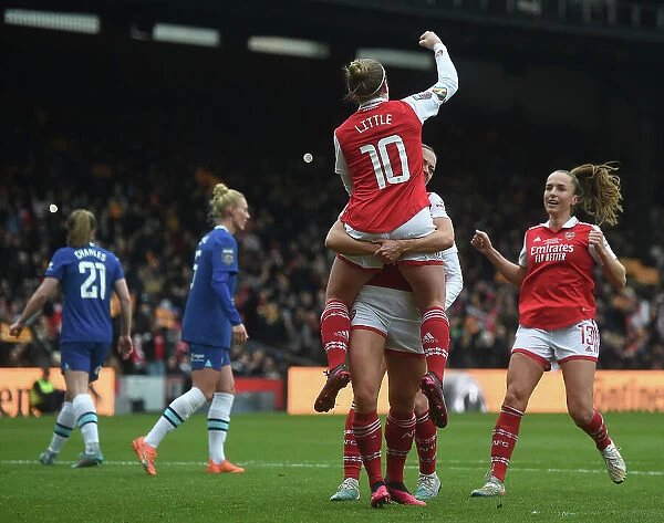 Arsenal Women Celebrate FA WSL Cup Final Victory over Chelsea: Kim Little's Game-Winning Goal (2023)