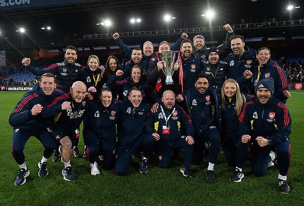 Arsenal Women Celebrate FA WSL Cup Triumph Over Chelsea