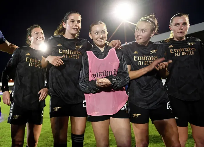 Framed Print : Arsenal Women Celebrate FA WSL Title Triumph