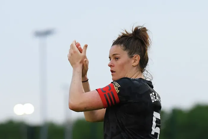 Framed Print : Arsenal Women Celebrate FA WSL Title Win: Jennifer Beattie Acknowledges Fans After Victory Over Everton Framed Print : Arsenal Women Celebrate FA WSL Title Win: Jennifer Beattie Acknowledges Fans After Victory Over Everton