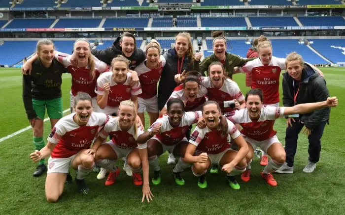 Framed Print : Arsenal Women Celebrate FA WSL Victory over Brighton & Hove Albion