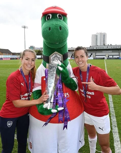 Arsenal Women Celebrate with Gunnersaurus after Securing Victory over Manchester City
