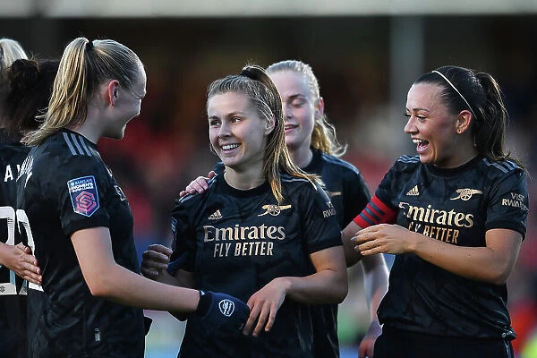 Arsenal Women Celebrate Victory: Pelova Scores Fourth Goal Against Brighton & Hove Albion (2022-23)