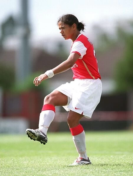 Arsenal Women Crush Fulham: Mary Phillip's Hat-Trick Leads 14-0 Victory
