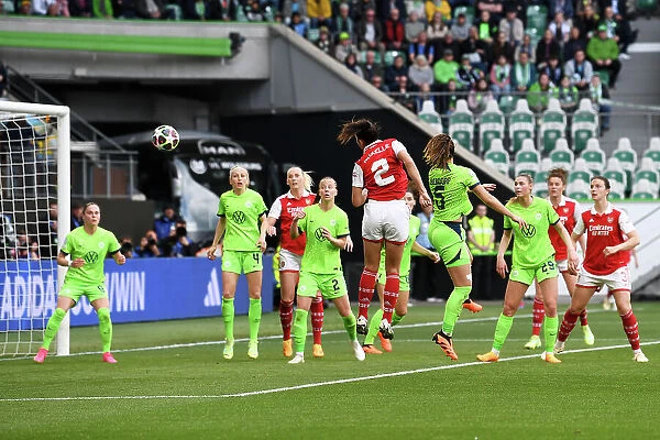 Arsenal Women Take Early Lead in UEFA Champions League Semi-Final Against VfL Wolfsburg