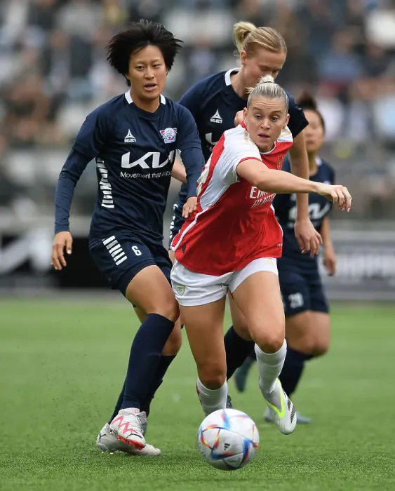 Framed Print : Arsenal Women Face Off Against Linkopings FC in UEFA Champions League Clash, September 2023