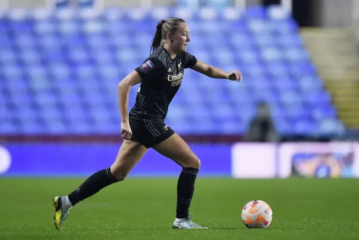 Framed Print : Arsenal Women Face Off Against Reading in FA WSL Clash