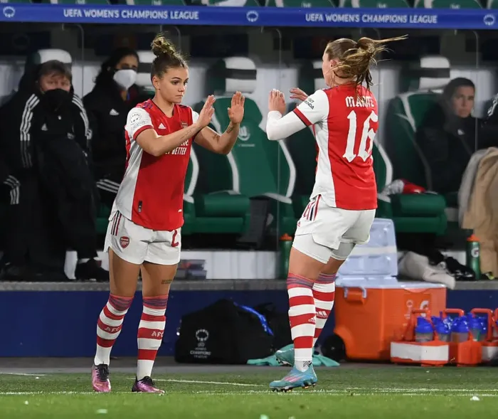 Framed Print : Arsenal Women Face Off Against VfL Wolfsburg in UEFA Champions League Quarterfinals