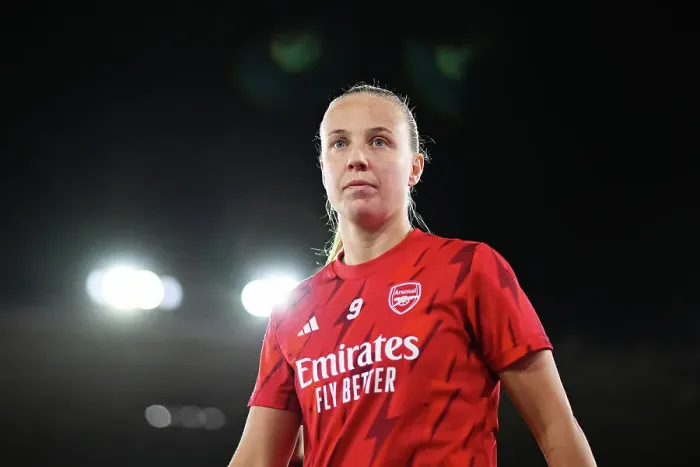 Framed Print : Arsenal Women Face Southampton Women in Conti Cup Showdown at St. Mary's Stadium (November 2023) Framed Print : Arsenal Women Face Southampton Women in Conti Cup Showdown at St. Mary's Stadium (November 2023)