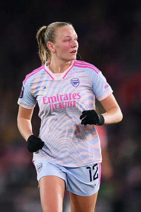 Framed Print : Arsenal Women Face Southampton Women in FA WSL Cup Showdown at St. Mary's Stadium