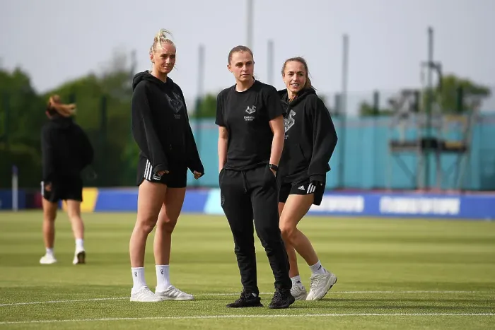 Framed Print : Arsenal Women Gear Up for Everton FC Showdown in FA Women's Super League (2022-23)