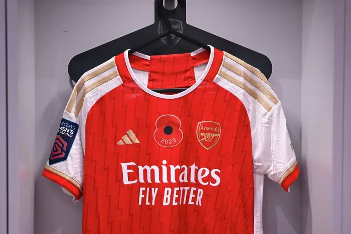 Framed Print : Arsenal Women Honor Remembrance Day with Poppy-Adorned Kits against Manchester City Framed Print : Arsenal Women Honor Remembrance Day with Poppy-Adorned Kits against Manchester City
