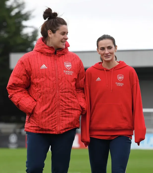 Framed Print : Arsenal Women: Jennifer Beattie and Emily Fox Pre-Match Discussion, FA Cup 4th Round vs. Watford Women