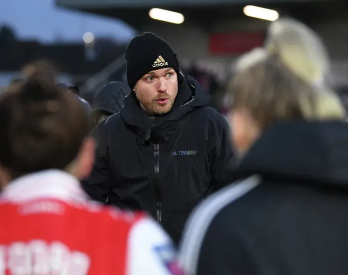 Framed Print : Arsenal Women: Jonas Eidevall Addresses Team After FA WSL Match vs Everton (December 2022)