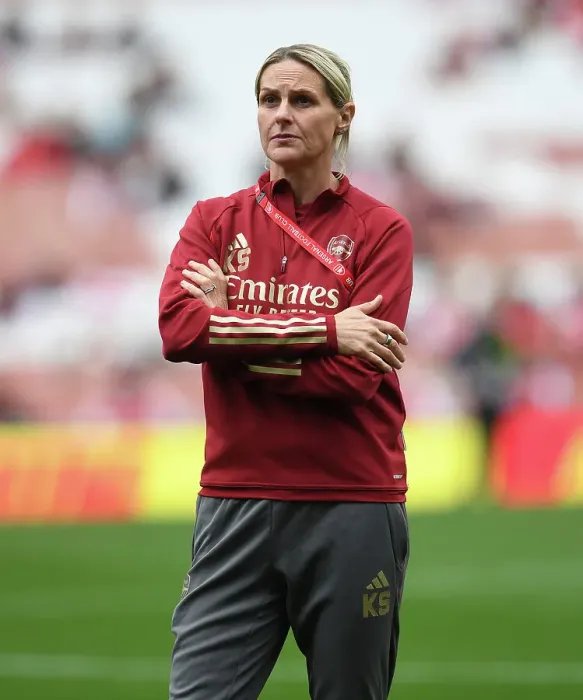Framed Print : Arsenal Women Take on Liverpool Women in Barclays Super League Clash at Emirates Stadium (2023-24)