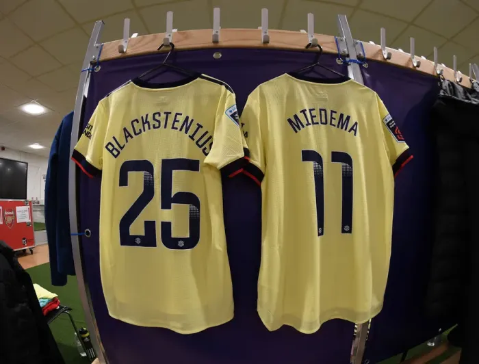Framed Print : Arsenal Women: Miedema and Blackstenius Prepare for Chelsea Showdown in FA WSL