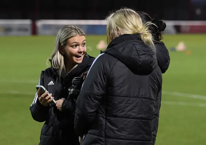 Framed Print : Arsenal Women Pre-Match Huddle: West Ham United vs Arsenal, Barclays Women's Super League (2022-23) Framed Print : Arsenal Women Pre-Match Huddle: West Ham United vs Arsenal, Barclays Women's Super League (2022-23)
