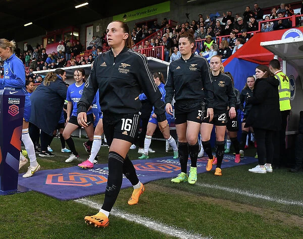 Arsenal Women Prepare for Kick-off Against Brighton & Hove Albion in FA WSL