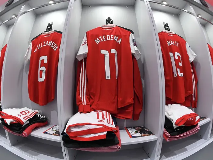 Framed Print : Arsenal Women Ready for FA WSL Clash Against Everton at Meadow Park Framed Print : Arsenal Women Ready for FA WSL Clash Against Everton at Meadow Park