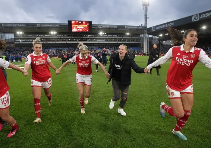 Framed Print : Arsenal Women Triumph Over Chelsea in Conti Cup Final Framed Print : Arsenal Women Triumph Over Chelsea in Conti Cup Final
