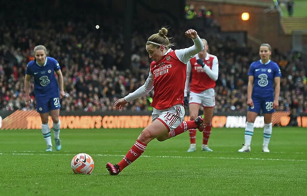 Arsenal Women Triumph in Conti Cup Final: Kim Little Scores Penalty against Chelsea