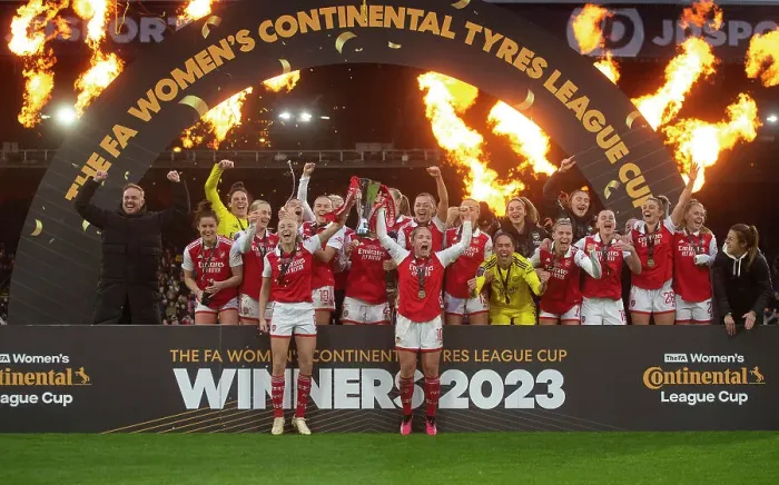Framed Print : Arsenal Women Triumph in Conti Cup Final: Leah Williamson and Kim Little Lift the Trophy Framed Print : Arsenal Women Triumph in Conti Cup Final: Leah Williamson and Kim Little Lift the Trophy