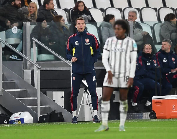Arsenal Women in UEFA Champions League: Seb Barton Faces Former Club, Juventus