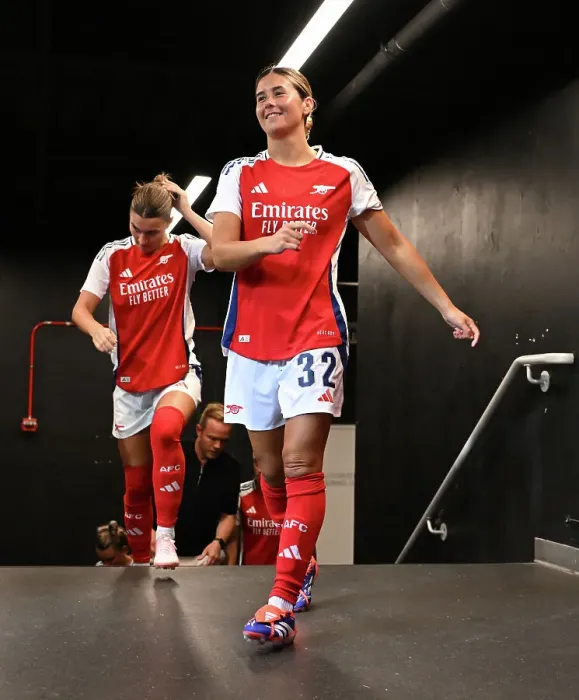 Framed Print : Arsenal Women v Chelsea Women: Pre Season Friendly Framed Print : Arsenal Women v Chelsea Women: Pre Season Friendly