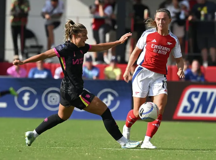Framed Print : Arsenal Women v Chelsea Women: Pre Season Friendly Framed Print : Arsenal Women v Chelsea Women: Pre Season Friendly