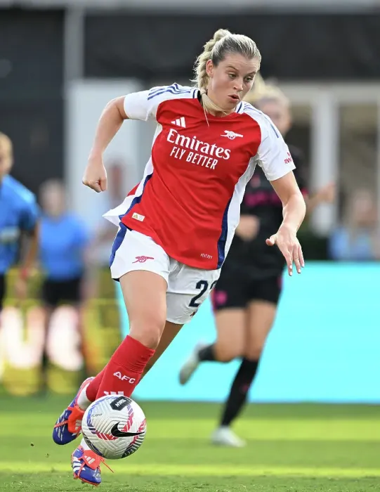 Framed Print : Arsenal Women v Chelsea Women: Pre Season Friendly Framed Print : Arsenal Women v Chelsea Women: Pre Season Friendly