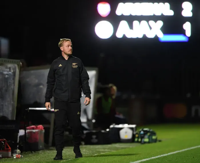 Framed Print : Arsenal Women vs Ajax Women: UEFA Women's Champions League Showdown - Jonas Eidevall's Leadership on the Line in First Leg Against Ajax