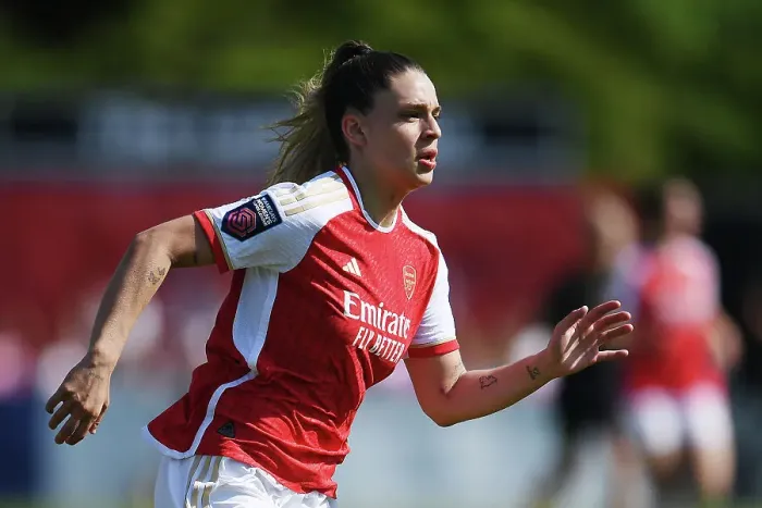 Framed Print : Arsenal Women vs Aston Villa: Queiroz in Action during the 2022-23 FA Women's Super League Clash