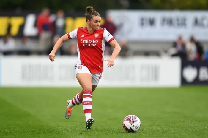 Framed Print : Arsenal Women vs Aston Villa Women: FA WSL Showdown - Laura Wienroither in Action (2021-22) Framed Print : Arsenal Women vs Aston Villa Women: FA WSL Showdown - Laura Wienroither in Action (2021-22)
