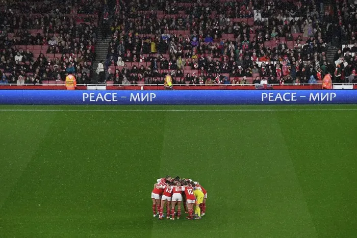 Framed Print : Arsenal Women vs. Bayern Munich: Quarter-Final Clash at Emirates Stadium
