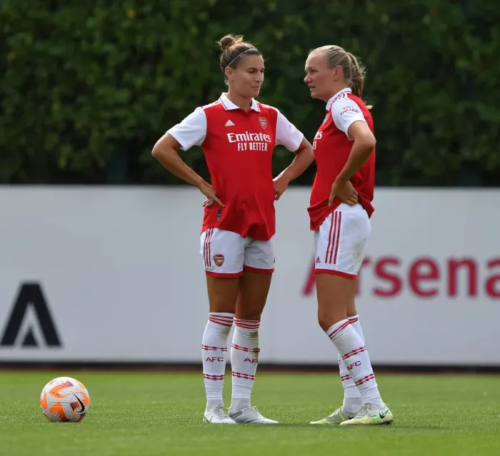 Framed Print : Arsenal Women vs Brighton & Hove Albion Women: Pre-Season Friendly (2022-23)