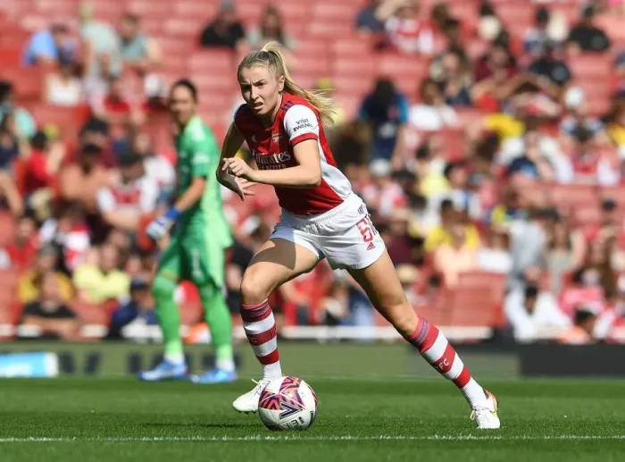 Framed Print : Arsenal Women vs Chelsea Women: Leah Williamson in Action at the Emirates Stadium - Barclays FA Womens Super League 2021-22 Framed Print : Arsenal Women vs Chelsea Women: Leah Williamson in Action at the Emirates Stadium - Barclays FA Womens Super League 2021-22