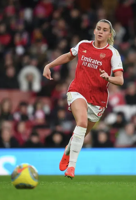 Framed Print : Arsenal Women vs. Chelsea Women: Barclays Super League Clash at Emirates Stadium (2023-24)
