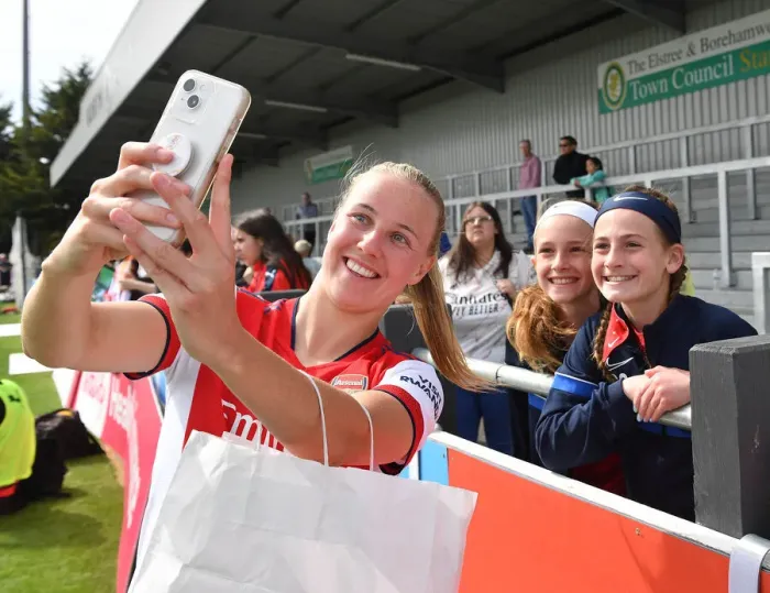 Framed Print : Arsenal Women vs Chelsea Women: Beth Mead's Selfie Moment at FA Cup Semi-Final Framed Print : Arsenal Women vs Chelsea Women: Beth Mead's Selfie Moment at FA Cup Semi-Final