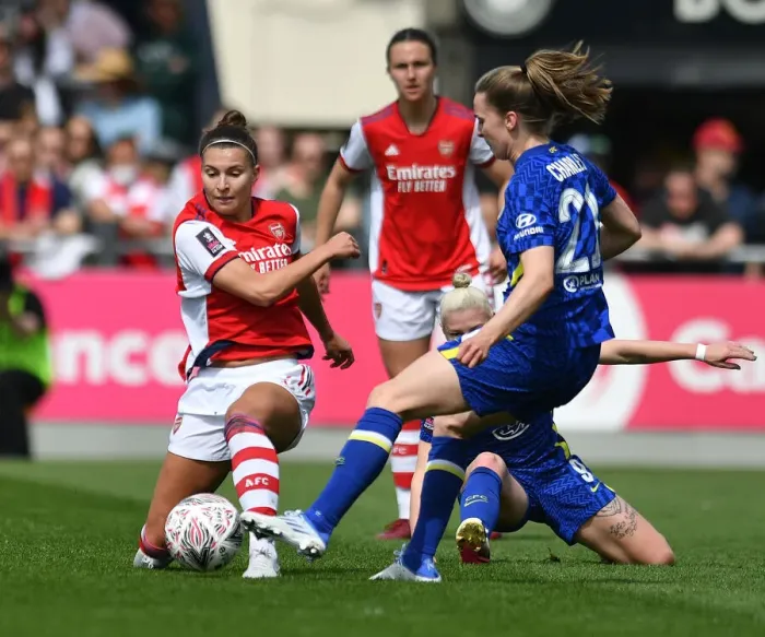 Framed Print : Arsenal Women vs Chelsea Women: FA Cup Semi-Final Showdown