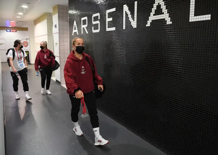Framed Print : Arsenal Women vs Chelsea Women: Lia Walti Focuses Ahead of FA WSL Clash at Emirates Stadium
