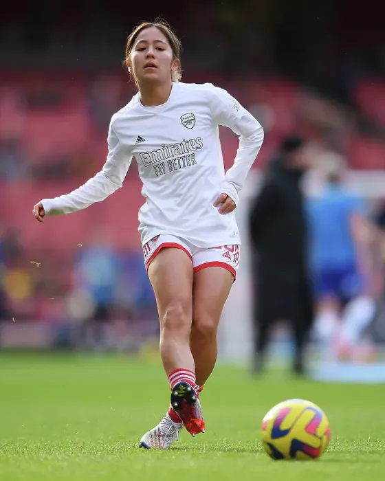 Framed Print : Arsenal Women vs Chelsea Women: Mana Iwabuchi Warming Up Ahead of FA WSL Clash at Emirates Stadium