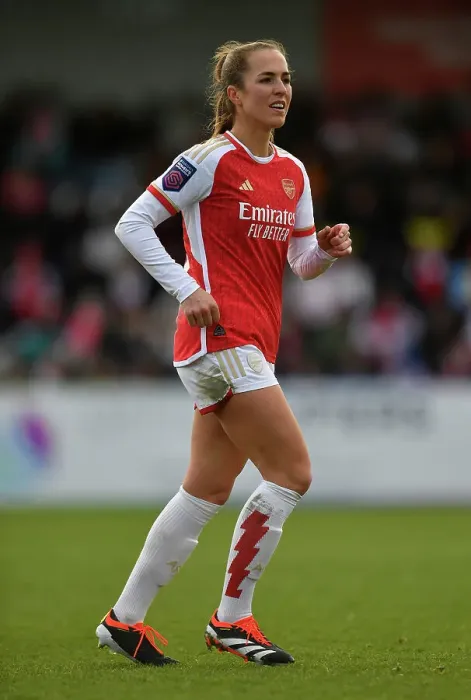 Framed Print : Arsenal Women vs Everton Women: Barclays Super League Clash at Meadow Park (2023-24)