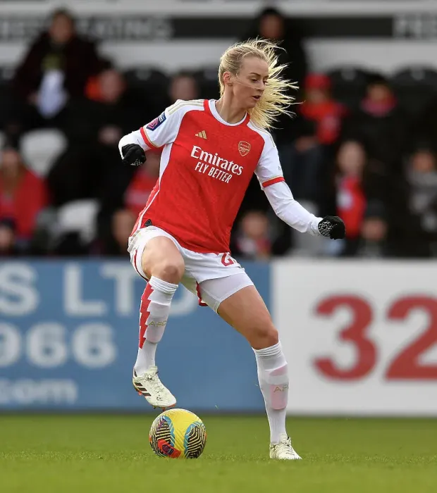 Framed Print : Arsenal Women vs Everton Women: Clash in the Barclays Super League at Meadow Park