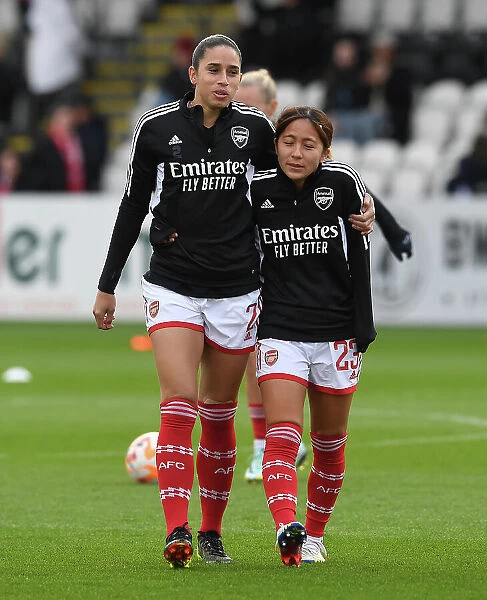 Arsenal Women vs Everton Women: FA Women's Super League Pre-Match Warm-Up (2022-23) - Arsenal Stars Rafaelle Souza and Mana Iwabuchi Prepare for Action