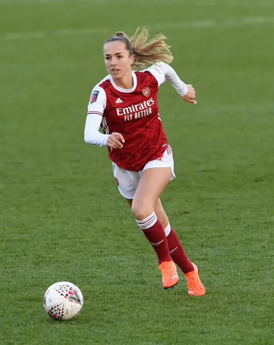 Framed Print : Arsenal Women vs Everton Women: Lia Walti in Action - Barclays FA WSL Clash at Meadow Park (2020-21)