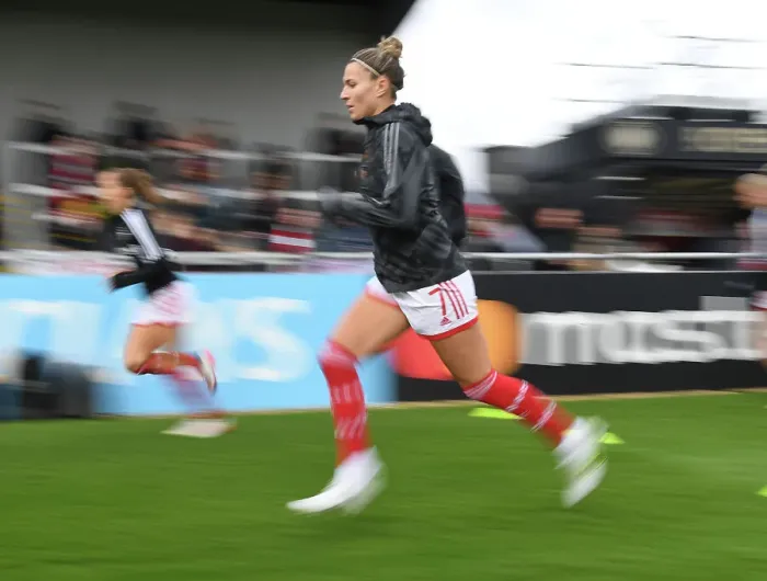 Framed Print : Arsenal Women vs Everton Women: Steph Catley Gears Up for FA WSL Clash at Meadow Park