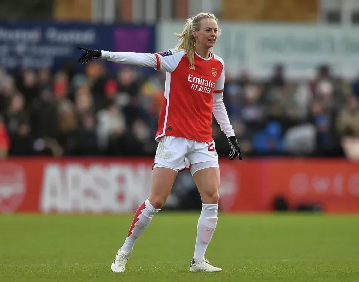 Framed Print : Arsenal Women vs Everton Women: Super League Clash at Meadow Park (2023-24)