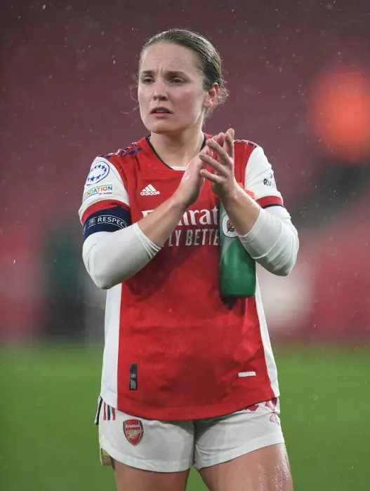 Framed Print : Arsenal Women vs. FC Barcelona: Kim Little Celebrates with Fans in UEFA Women's Champions League