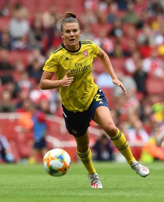 Framed Print : Arsenal Women vs. FC Bayern Munich: Emirates Cup Showdown