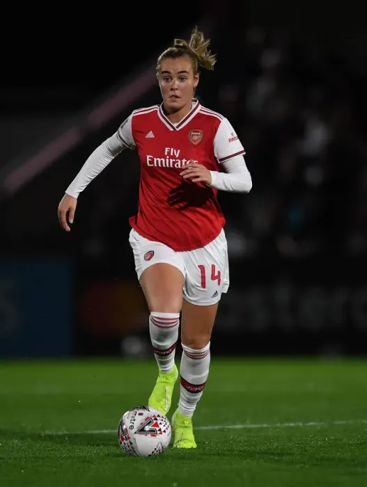 Framed Print : Arsenal Women vs Fiorentina Women: Battle in the UEFA Women's Champions League at Meadow Park